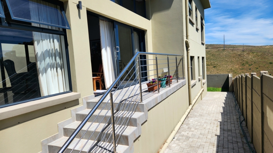 3 Bedroom Property for Sale in Hartenbos Heuwels Western Cape
